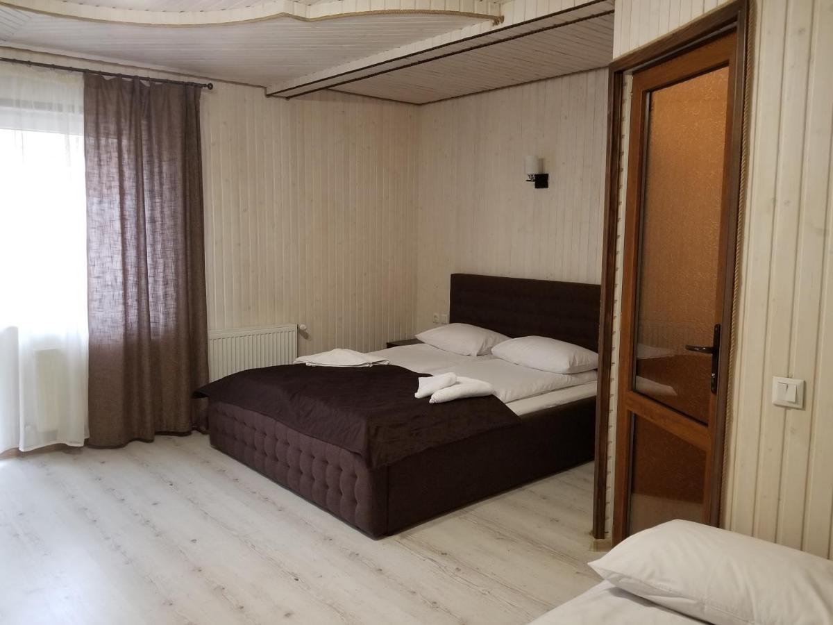 Guest House Mountain Bukovel Exterior foto