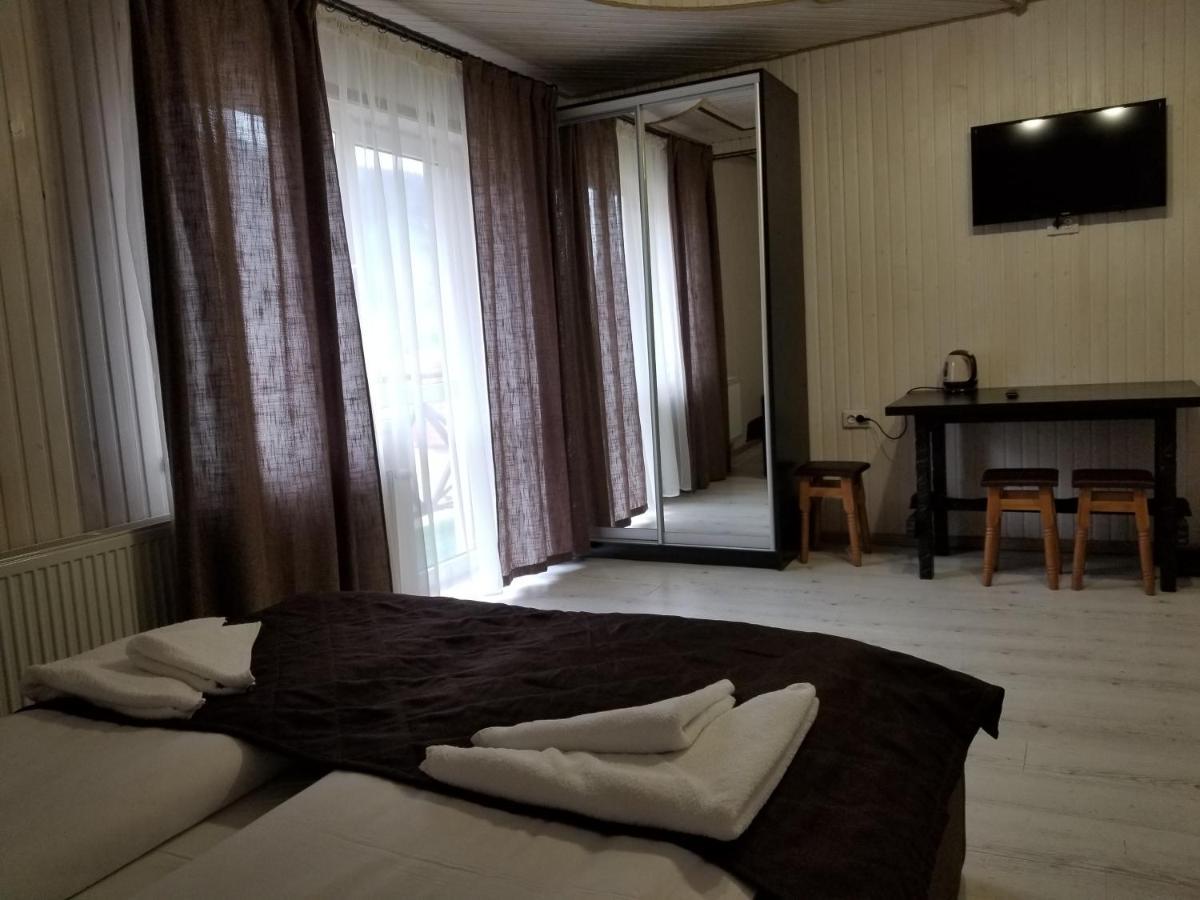 Guest House Mountain Bukovel Exterior foto